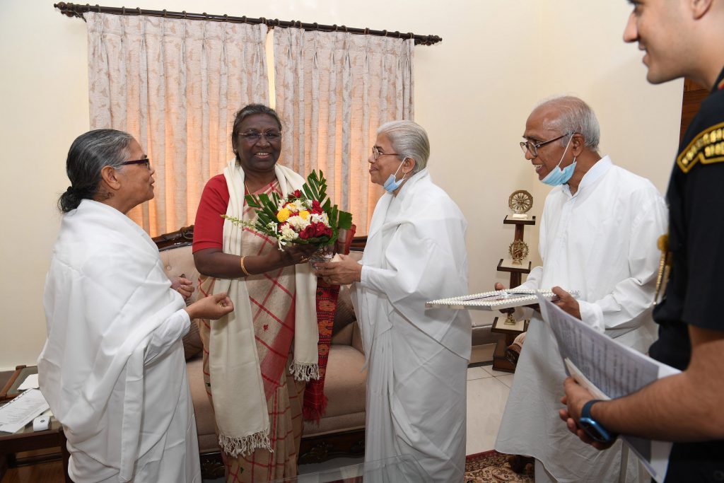 Puri- BK Sisters Felicitate H.E. ​Smt. Draupadi Murmu, the President of India